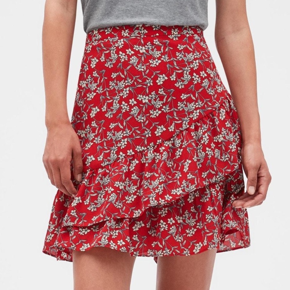 - SOLD - Banana Republic Floral Mini Skirt